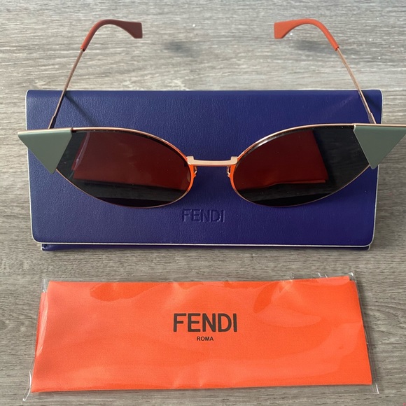FENDI Cateye(LEI SQUARE SUNGLASSES) FF0191S000A955 - Picture 4 of 15